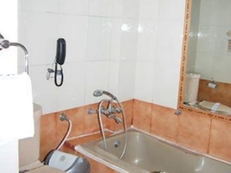 Brinjal Clarks Inn Haridwār Екстериор снимка